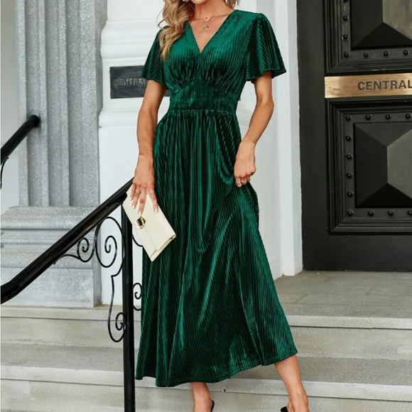 Luxe burnt orange velvet V neck butterfly sleeve dress LAST FEW - Picture 14 of 16